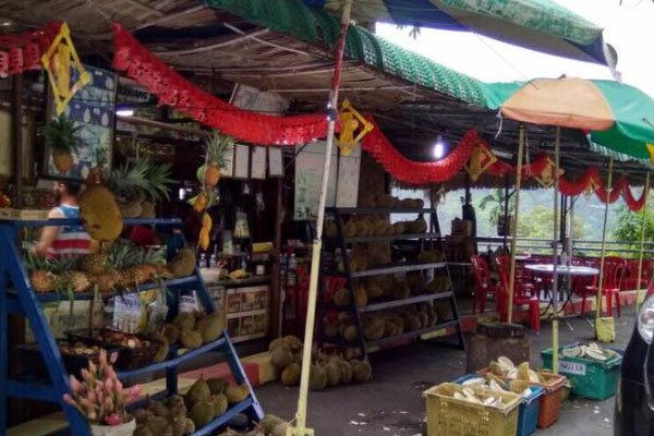 Titi Kerawang Stall