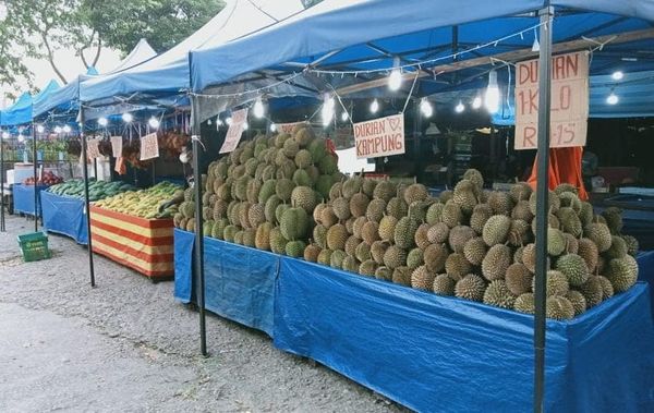 Gerai buah buahan Pak Khalid Bukit Naga